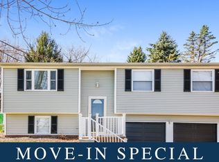 120 Kings Dr, Monaca, PA
