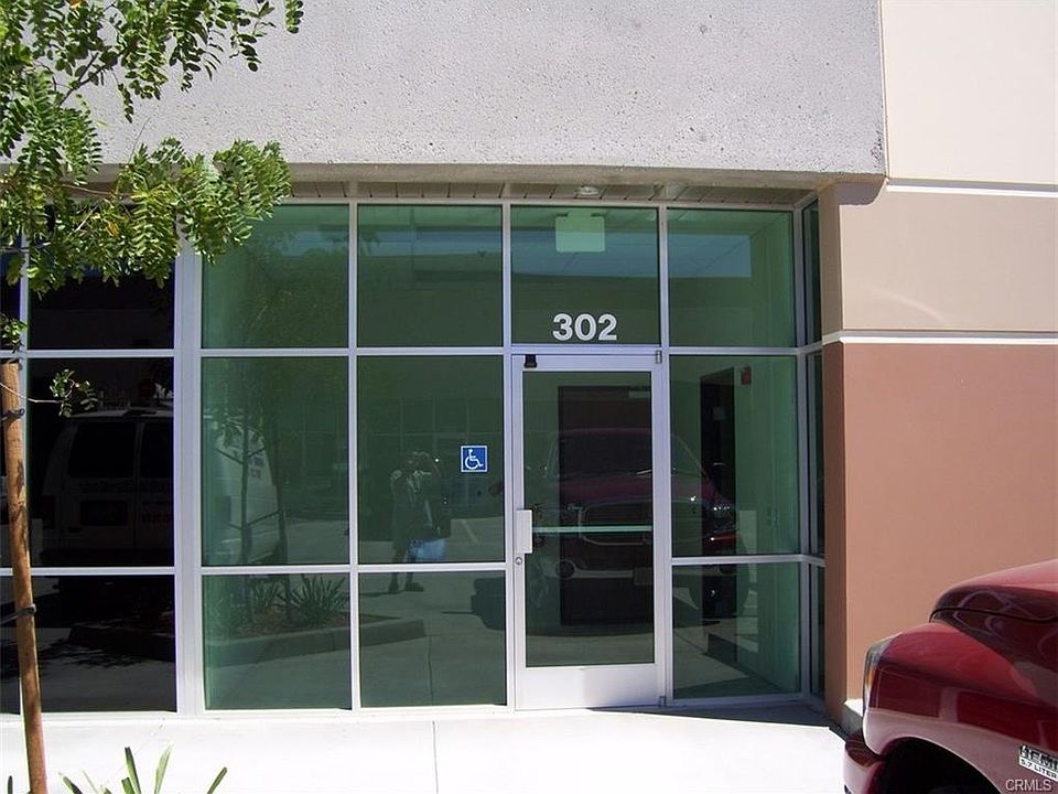 1st image of 41725 Elm St Ste 302