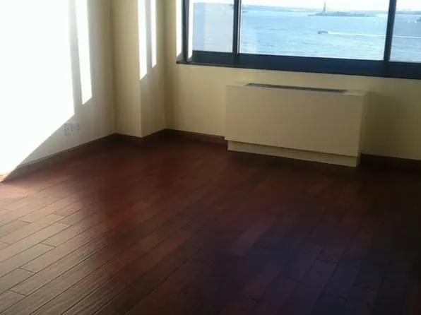 377 Rector Place 12M image 2 of 5