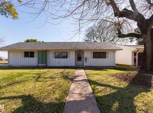 3303 Avenue M, Nederland, TX 77627