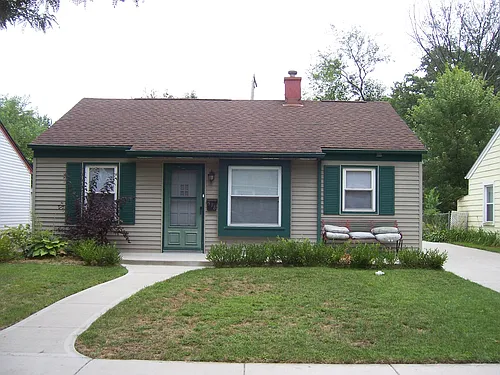 578 Kensington Ave Photo 1