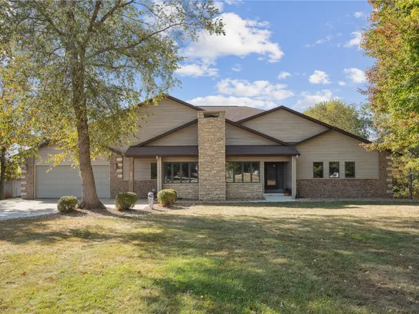 2824 Hunt Trl, Cedar Rapids, IA 52411