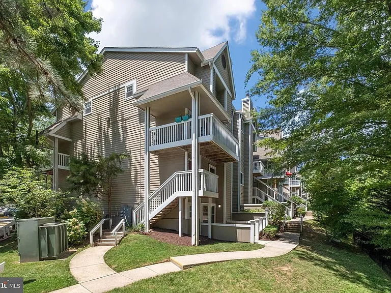 5804 Inman Park Cir #390 — Photo 2