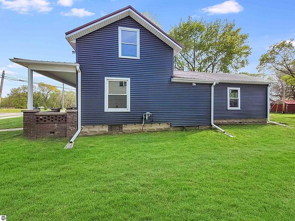 4th image of 214 S Pine St