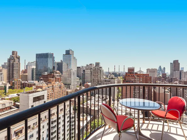 304 East 65th Street image 1 of 7