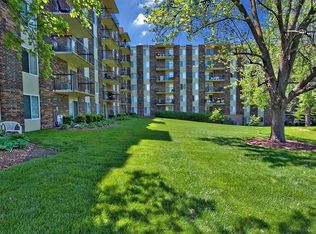 Twin Lake Towers, Westmont, IL 60559