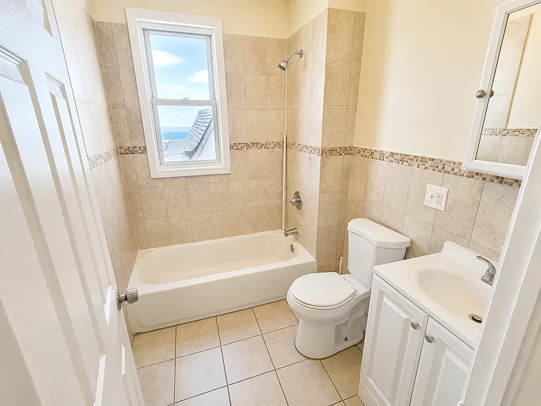 85 Littleton Ave #2B — Photo 8