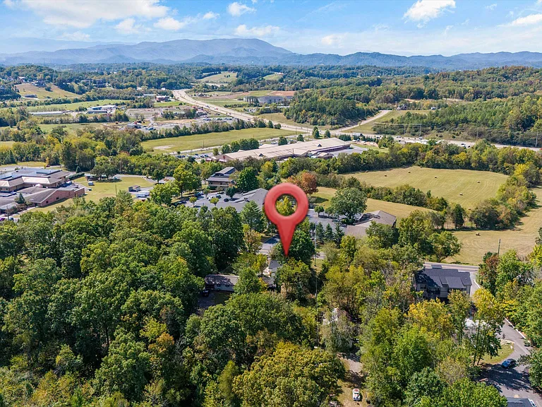 648 Middle Creek Rd — Photo 24