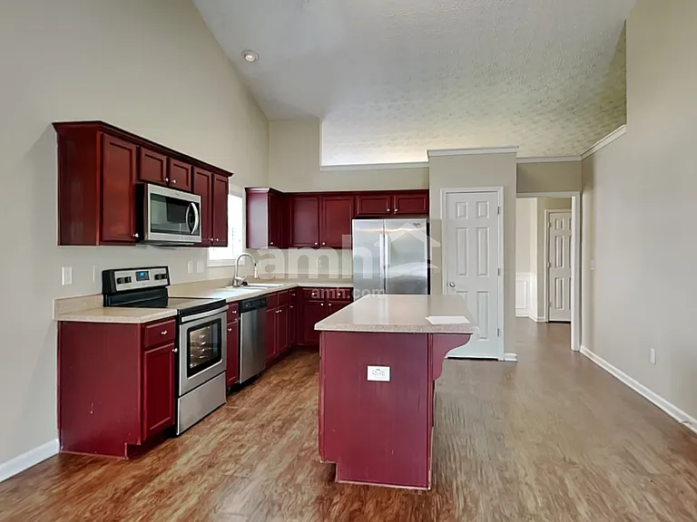2166 Blueberry Ln — Photo 3