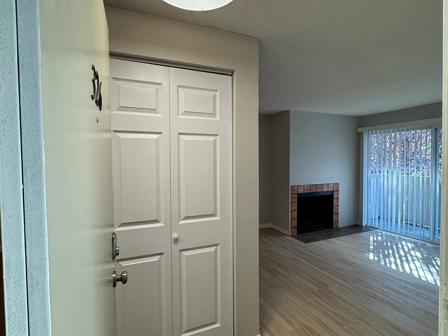 1150 Sunset Blvd NE — Photo 2