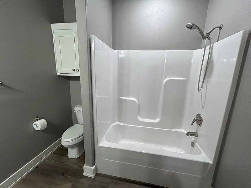 3 bed, 2.5 bath, 1900 sqft, $2,000 — Photo 4