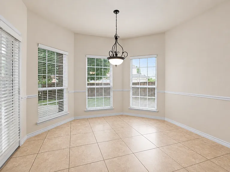 11637 Gatesville Dr — Photo 12
