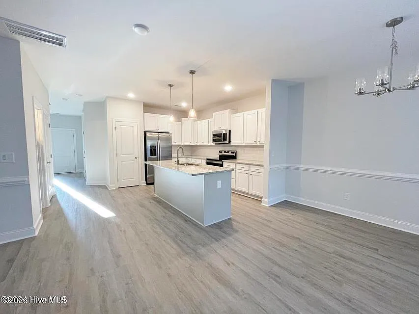 3 bed, 2.5 bath, $1,950 — Photo 4