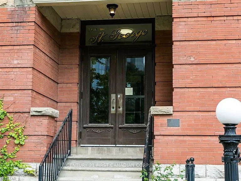 440 Wellington St #101 — Photo 4