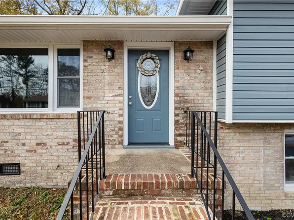 1224 W Roslyn Rd, Colonial Heights, VA 23834