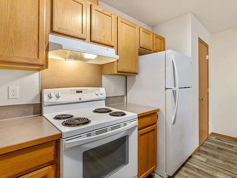 804 Sussex Ave E — Photo 13