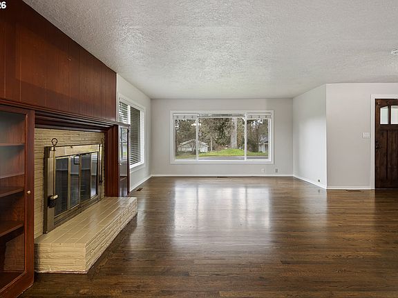 5th image of 3450 SE Snowberry St