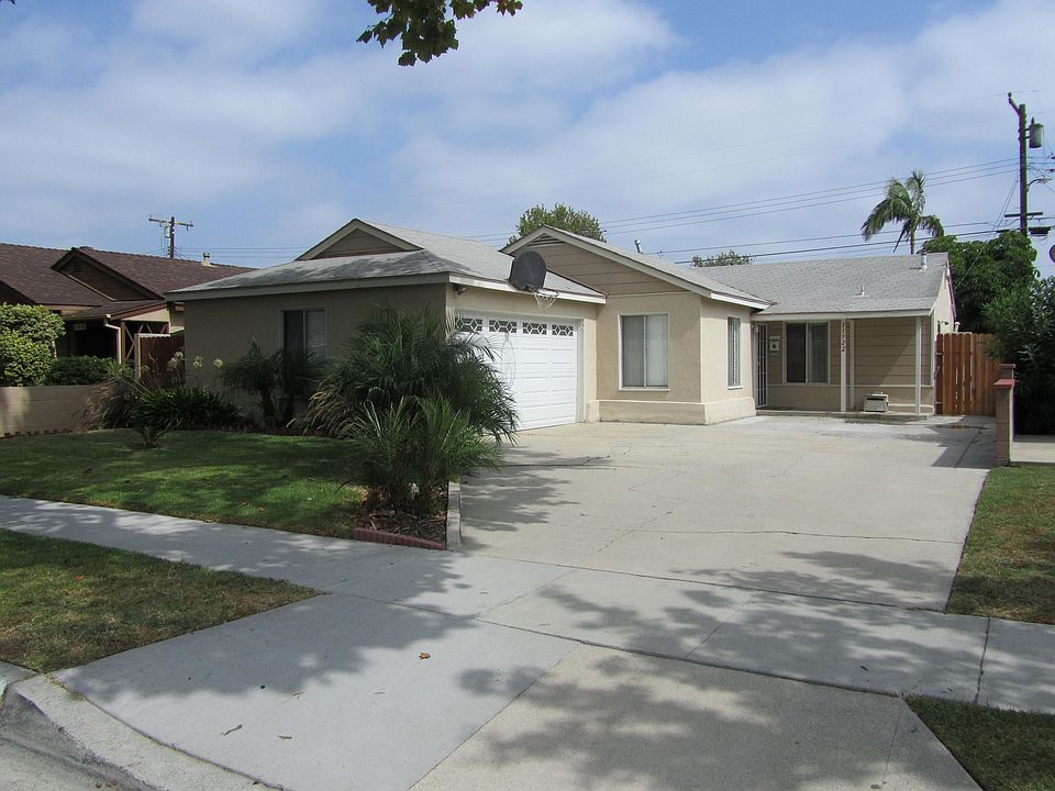 1st image of 11922 Fairford Ave