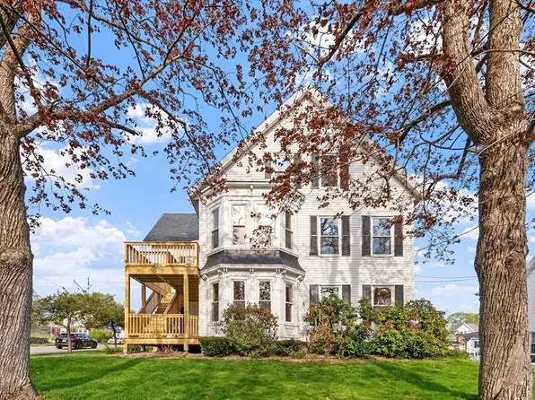 73 Cherry St, Gardner, MA 01440