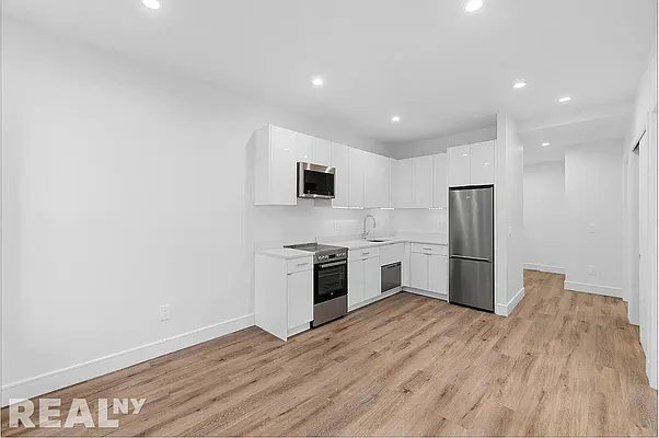 Rented by REAL New York | media 14