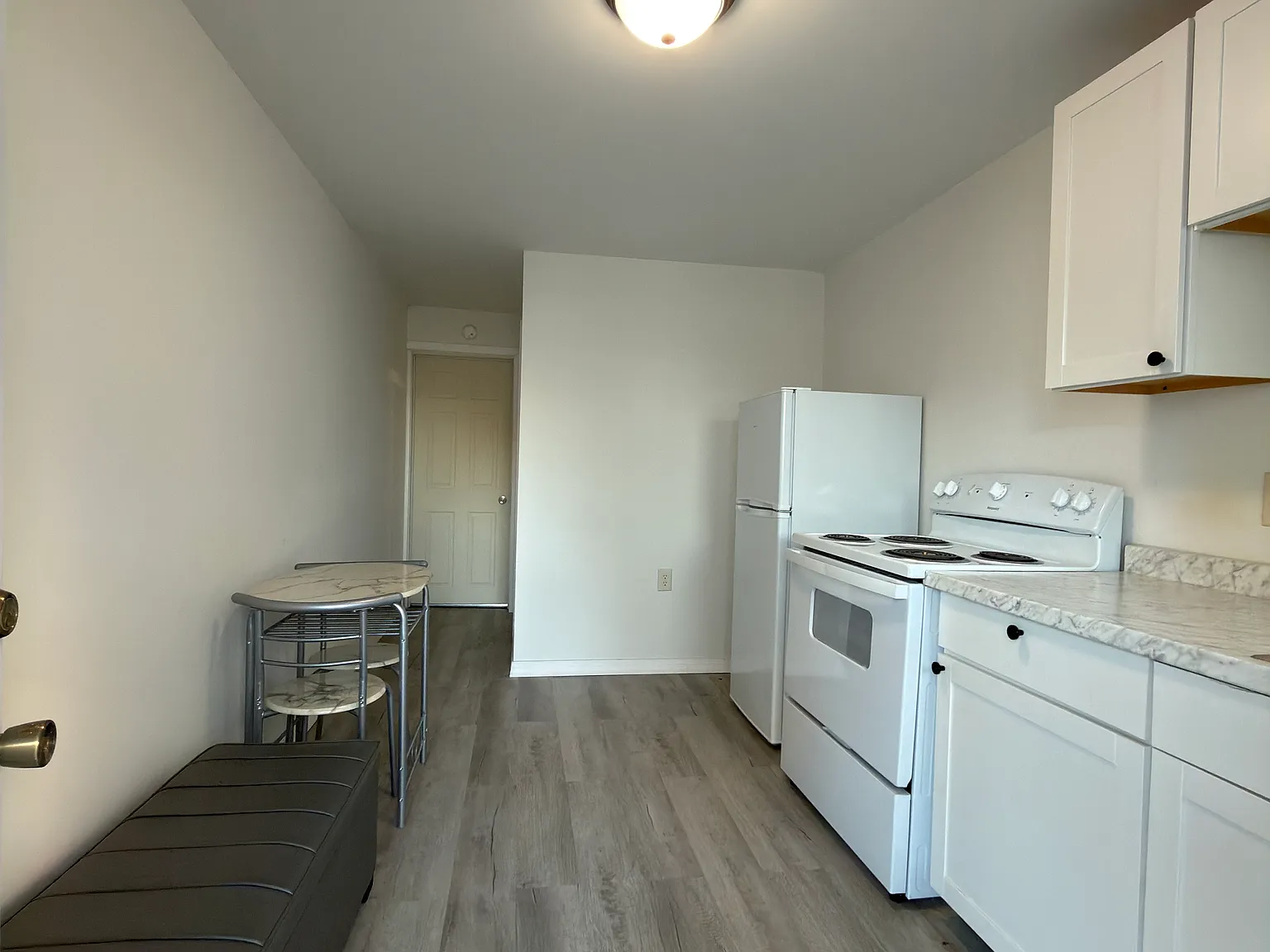 1 bed, $800 — Photo 2