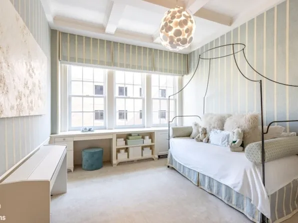 829 Park Avenue image 10 of 16