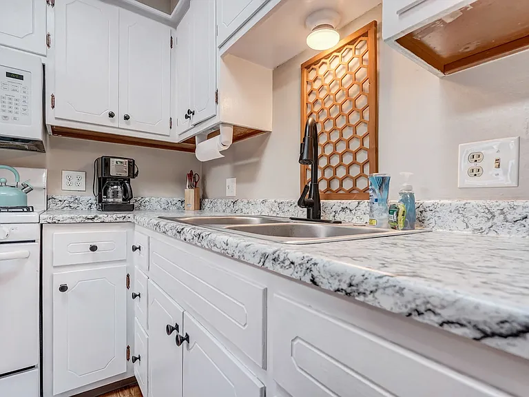 1729 Arbor Way — Photo 10