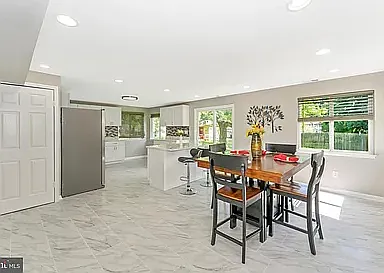 10704 Woodlawn Blvd — Photo 13