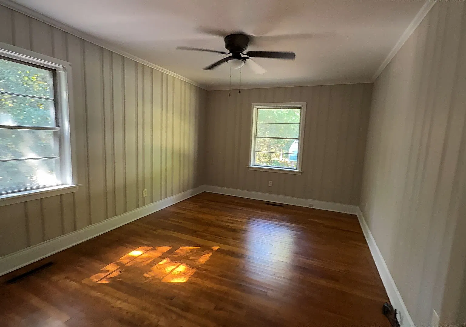 3 bed, 2.5 bath, 2361 sqft, $1,800 — Photo 2
