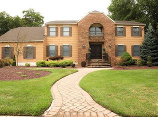 11 Westbrook Dr, Morganville, NJ 07751