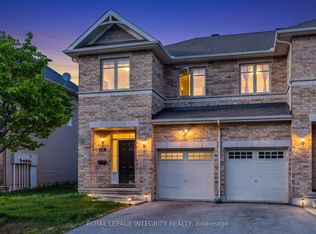 34 Torbec Ave, Ottawa, ON K2T0B6