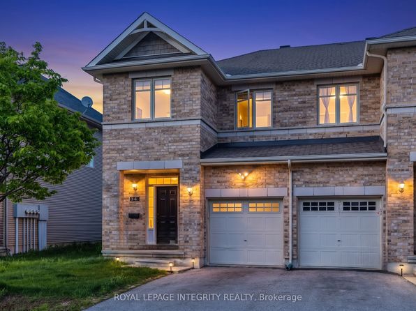 34 Torbec Ave, Ottawa, ON K2T 0B6
