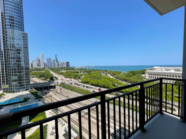 233 E 13th St APT 1503, Chicago, IL 60605