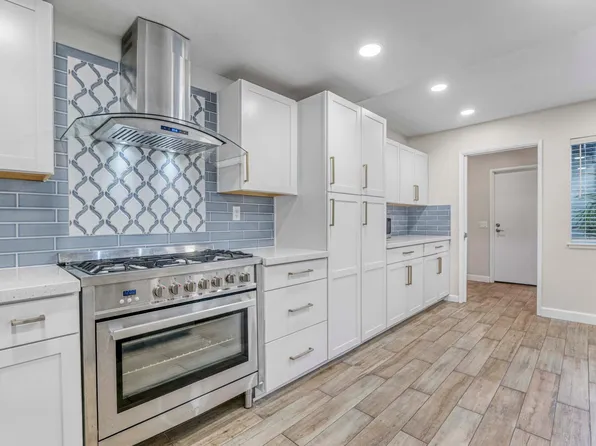 2585 Outlook Cv, Port Hueneme, CA 93041