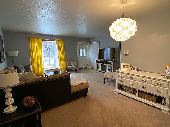 5th image of 185 Takacs Dr