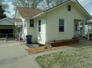 421 N Oak St, Eureka, KS 67045