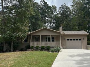 181 Lakeside Dr, Crossville, TN 38558