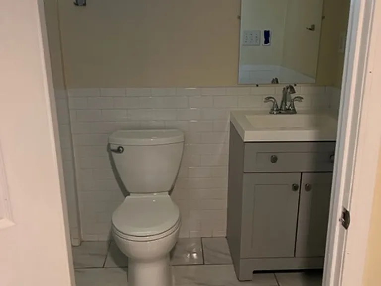 507 Lawrence St — Photo 4