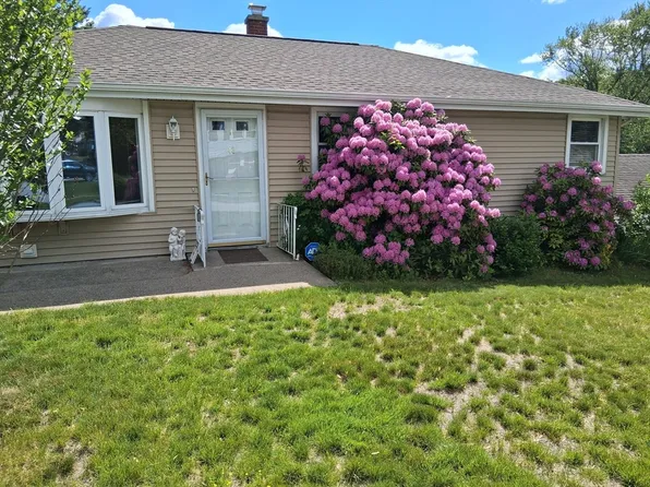 43 Robin Rd, Worcester, MA 01604