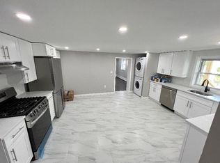 282 Mary Lou Ave FLOOR 2, Yonkers, NY 10703
