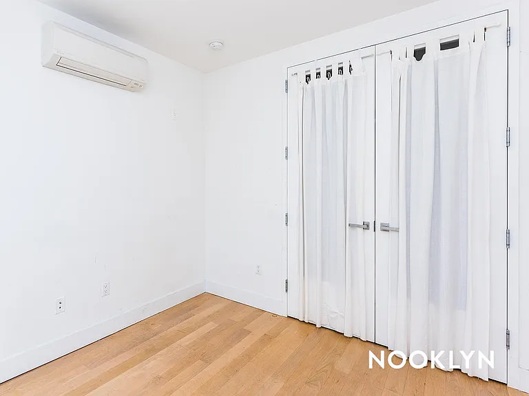 829 Willoughby Ave #4F — Photo 4