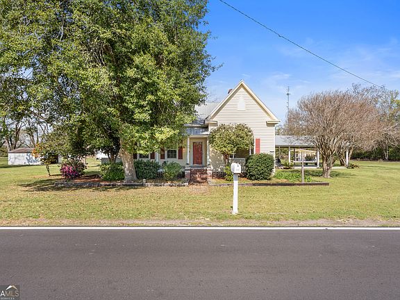 2nd image of 284 Dover Rd