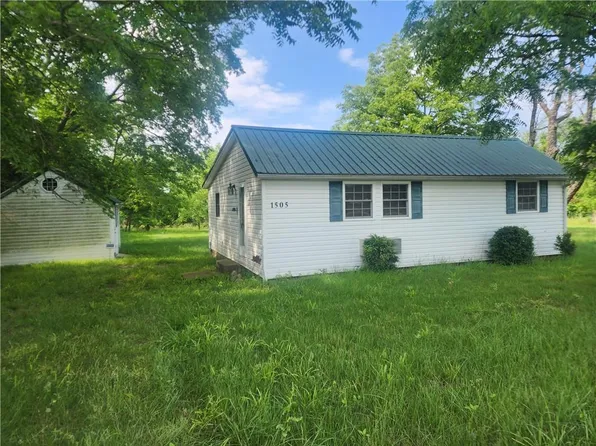 1505 E 315th St, Drexel, MO 64742