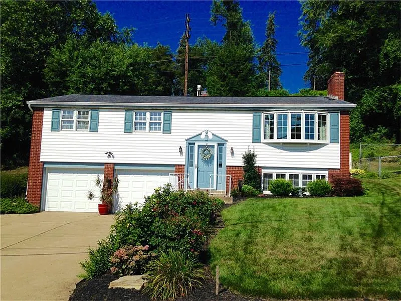 133 McAlister Dr photo 1