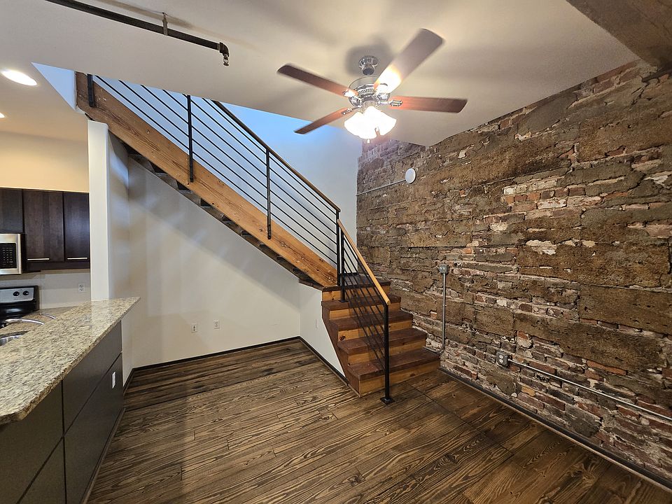 1st image of 116 E 15th St #1