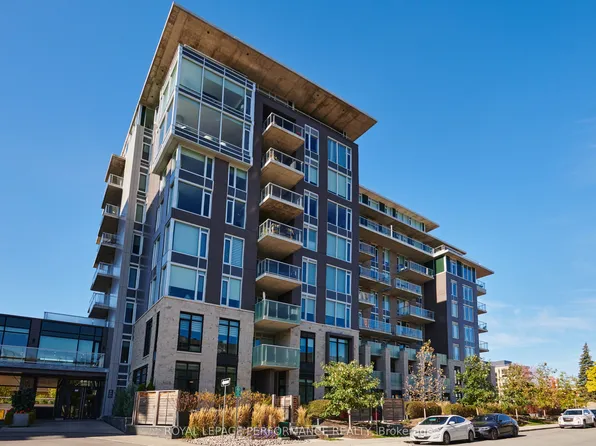 570 De Mazenod Ave #301, Ottawa, ON K1S 5P7
