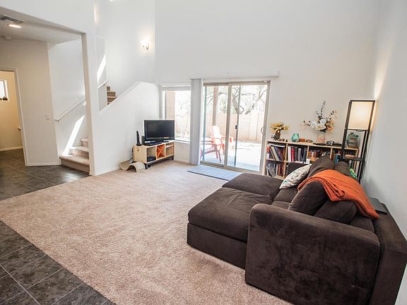 4th image of 4166 N Thurston Ln #Unit 101