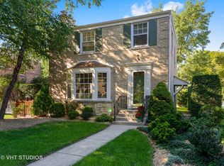 1421 Cleveland St, Evanston, IL 60202