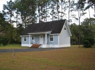 225 Court Dr, Midway, GA 31320