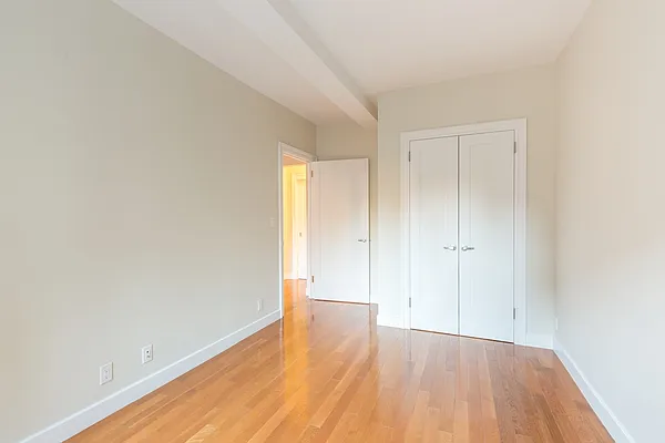 Rented by Stonehenge NYC LLC | media 53